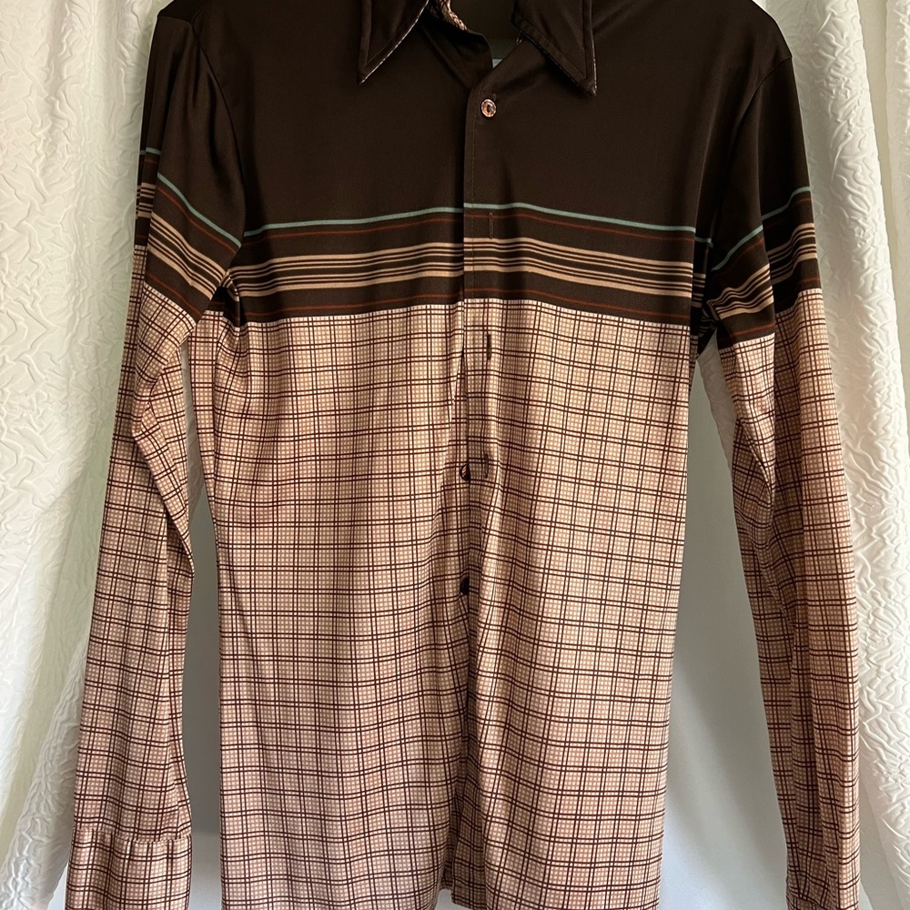 Casual Brown Button Down Shirt with Gingham Pattern